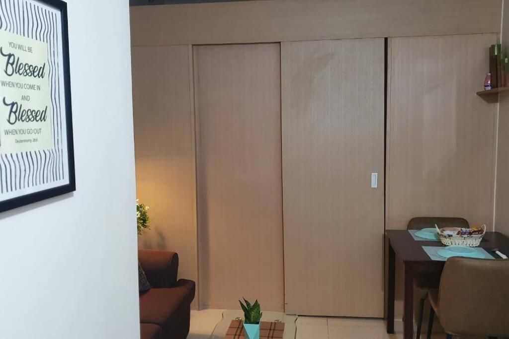 Cherolds Place Lovely 1 Bedroom Condo With Balcony Manila Exterior photo
